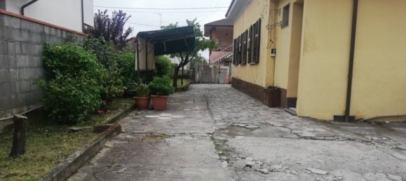 4 bedrooms House in Carrara, Italy No. 45778 32