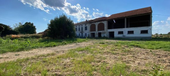 4 rooms House in Frascaro, Italy No. 286624 6