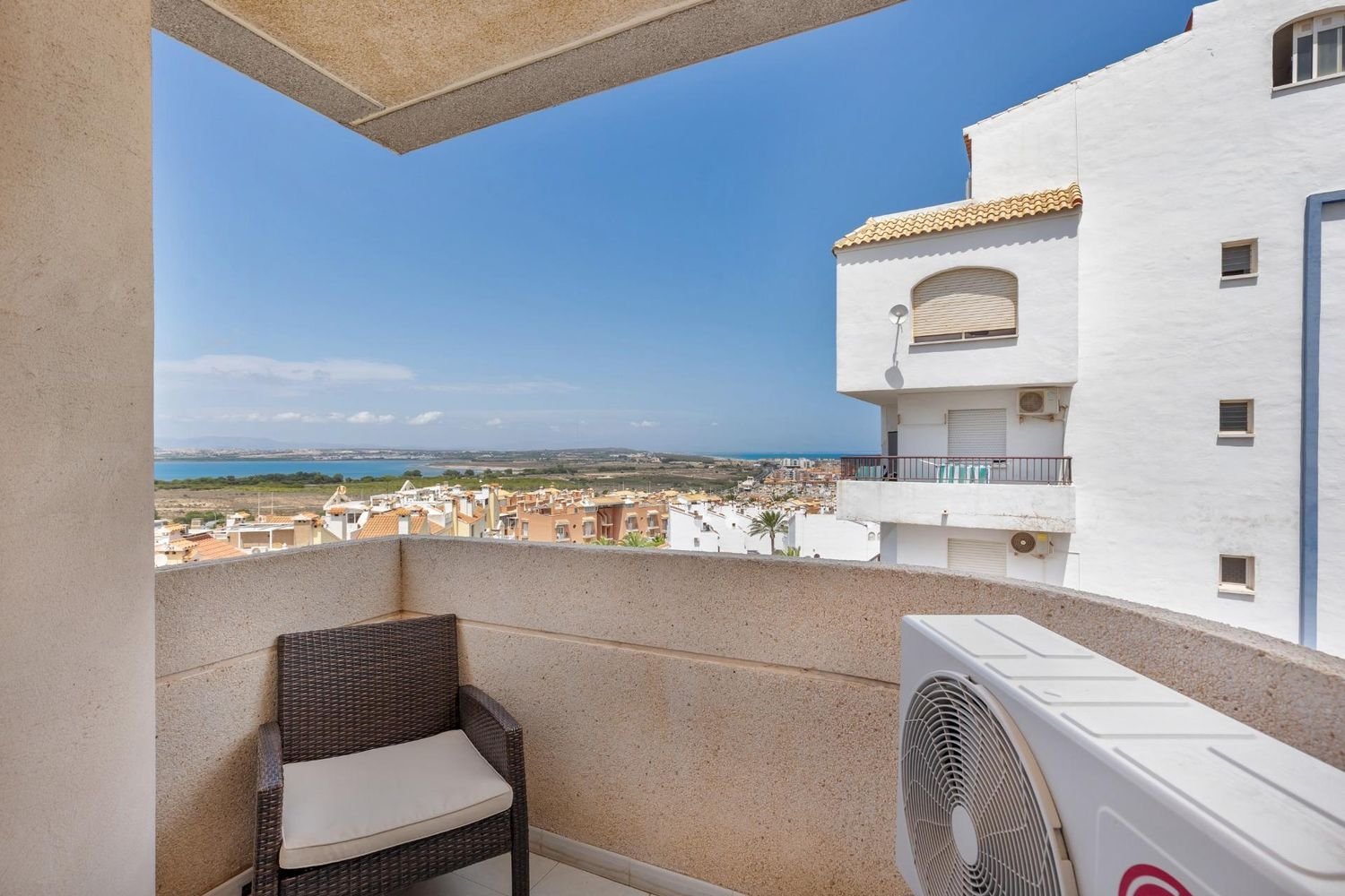 2 bedrooms Apartment in Torrevieja, Spain No. 257640