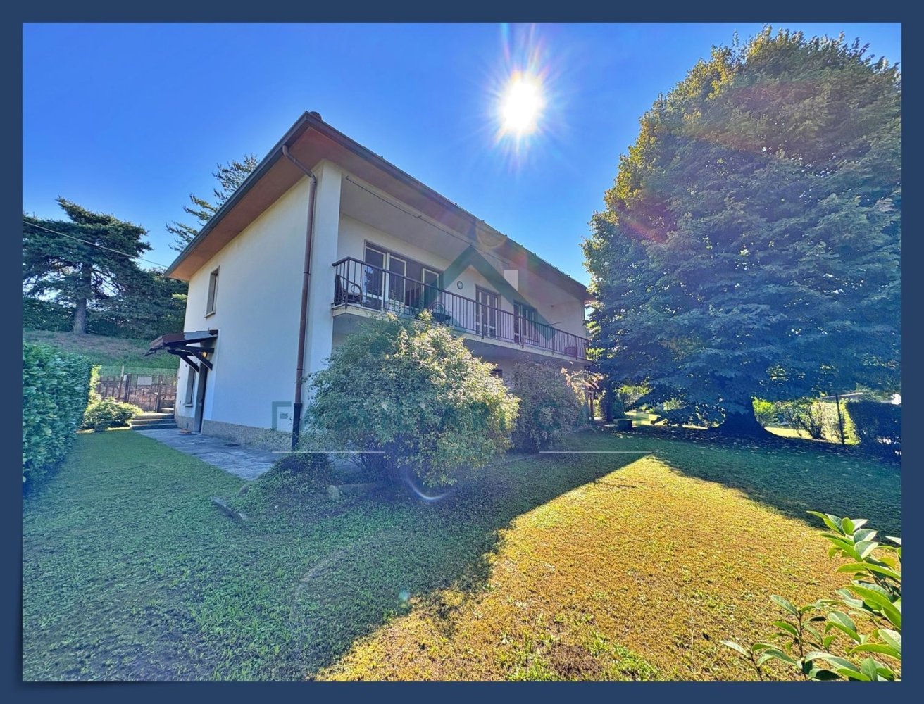 8 chambres Villa à Buguggiate, Italy No. 361238