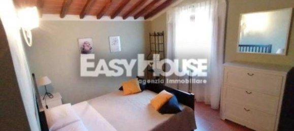 3 bedrooms House in Loro Ciuffenna, Italy No. 90970 28