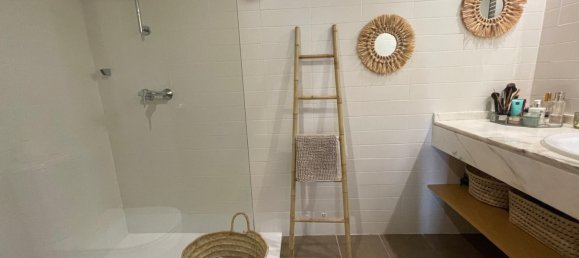 Apartamento de 2 dormitorios en Estepona, Spain No. 137932 12