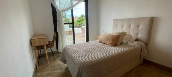 Apartamento de 2 dormitorios en Estepona, Spain No. 137932 8