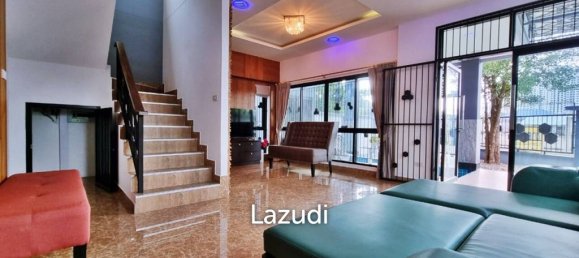 Кафе / ресторан с 2 спальнями в Паттайя, Таиланд № 14512 6