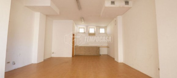 85m² Warehouse in Porto Sant'Elpidio, Italy No. 63711 2