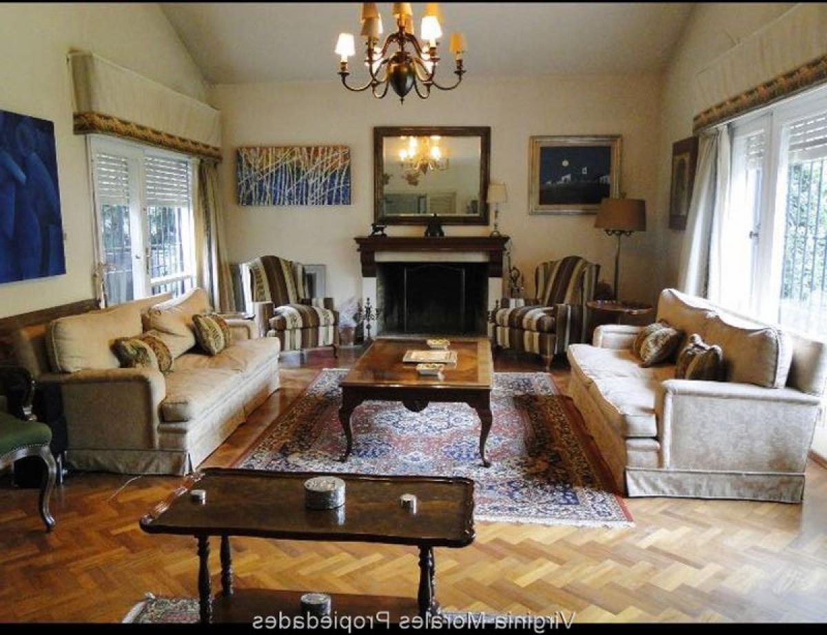 3 bedrooms House in Montevideo, Uruguay No. 3362