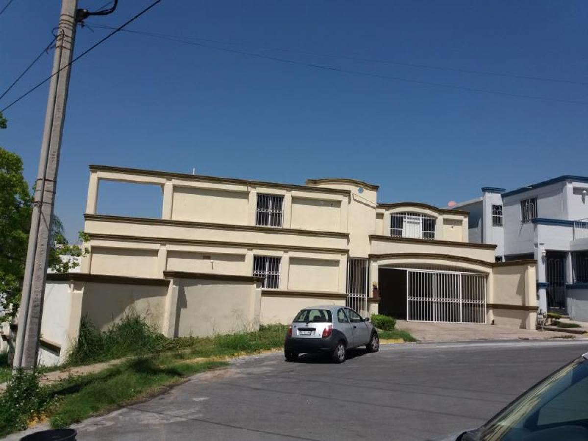 3 bedrooms House in Salinas Victoria, Mexico No. 147548