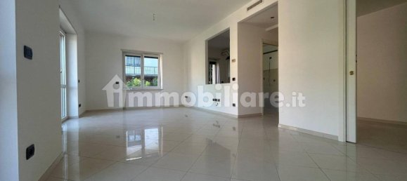 2 bedrooms Apartment in Verona, Italy No. 289522 4