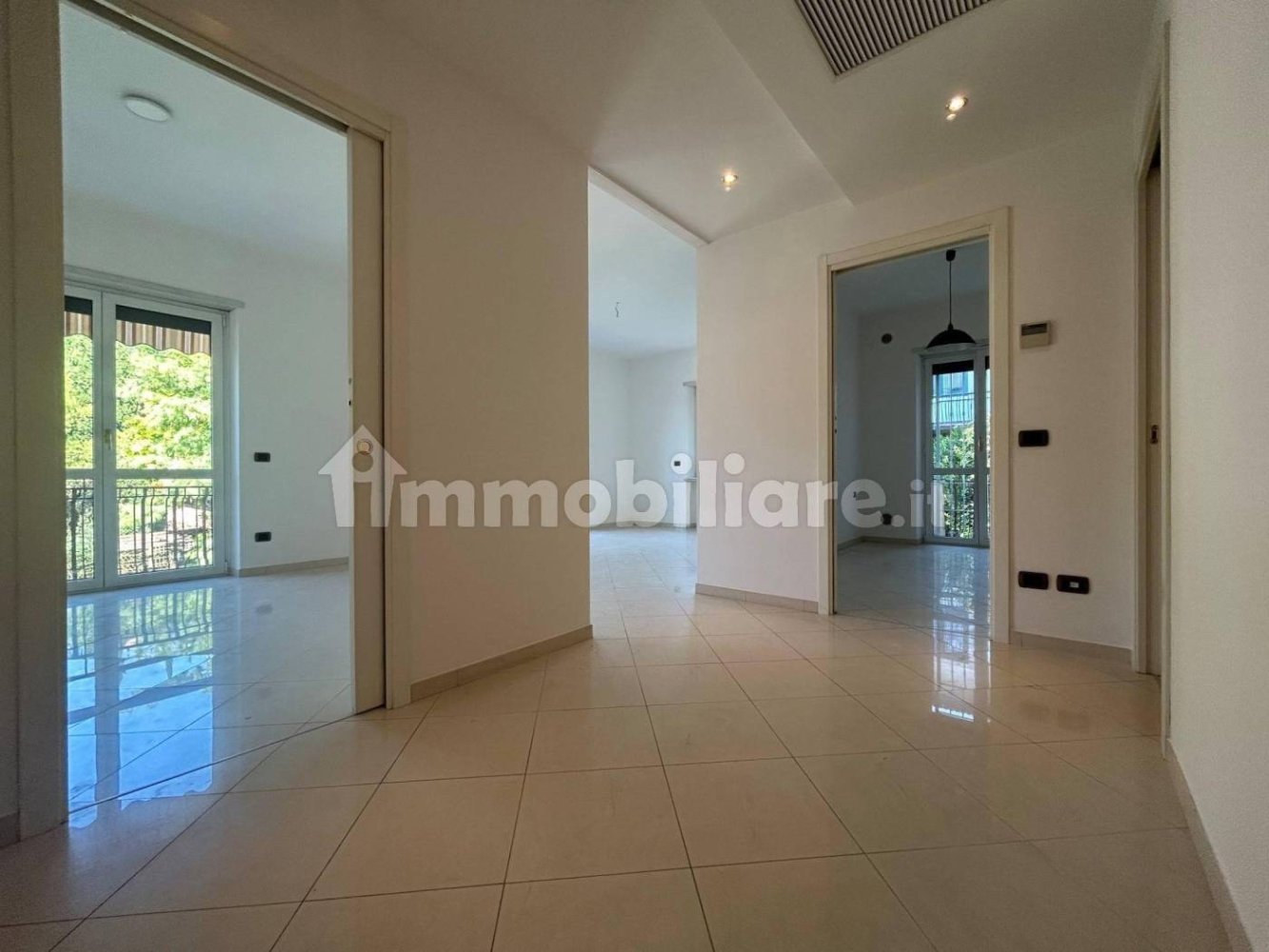 2 bedrooms Apartment in Verona, Italy No. 289522