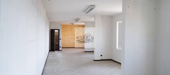 Propiedad comercial de 2 habitaciónes en Santo Stefano al Mare, Italy No. 133853 15