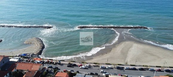 Propiedad comercial de 2 habitaciónes en Santo Stefano al Mare, Italy No. 133853 6