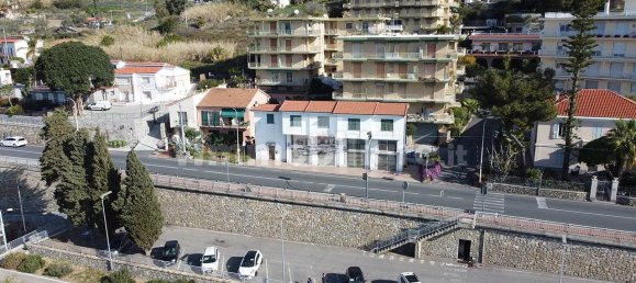 Propiedad comercial de 2 habitaciónes en Santo Stefano al Mare, Italy No. 133853 14