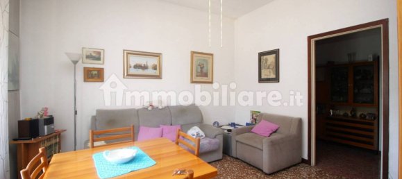 2 Schlafzimmer Wohnung in Legnano, Italy, Nr. 335249 3