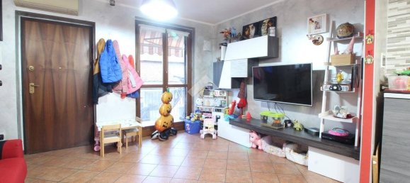 2 bedrooms Apartment in Santena, Italy No. 102557 2