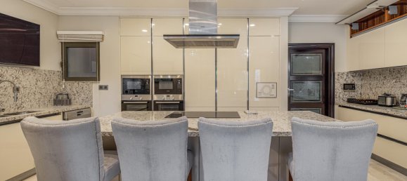 4 bedrooms Villa in Palm Jumeirah, UAE No. 19454 13