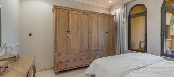 4 bedrooms Villa in Palm Jumeirah, UAE No. 19454 9