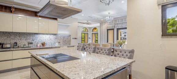 4 bedrooms Villa in Palm Jumeirah, UAE No. 19454 11