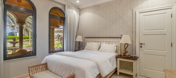 4 bedrooms Villa in Palm Jumeirah, UAE No. 19454 8