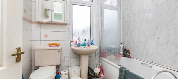 3 bedrooms House in Bristol, United Kingdom No. 2728 9