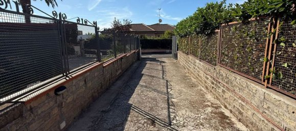 Villa de 3 dormitorios en Cisterna di Latina, Italy No. 338912 24