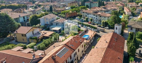 2 bedrooms Apartment in Salò, Italy No. 379416 2
