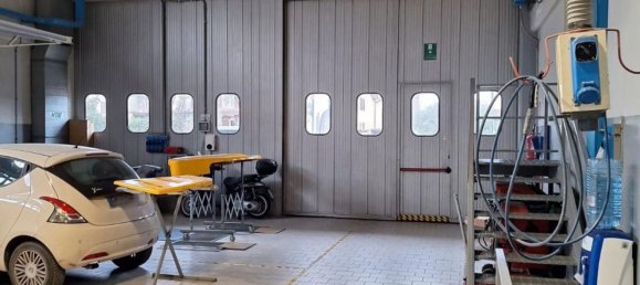 2744m² Warehouse in Ravenna, Italy No. 372056 8