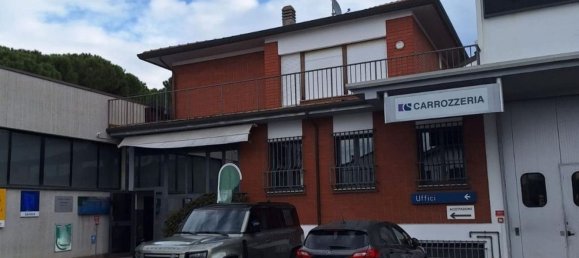 2744m² Warehouse in Ravenna, Italy No. 372056 4