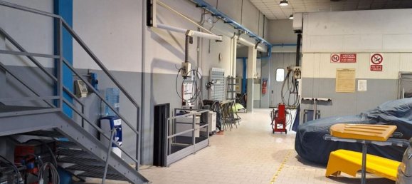 2744m² Warehouse in Ravenna, Italy No. 372056 9