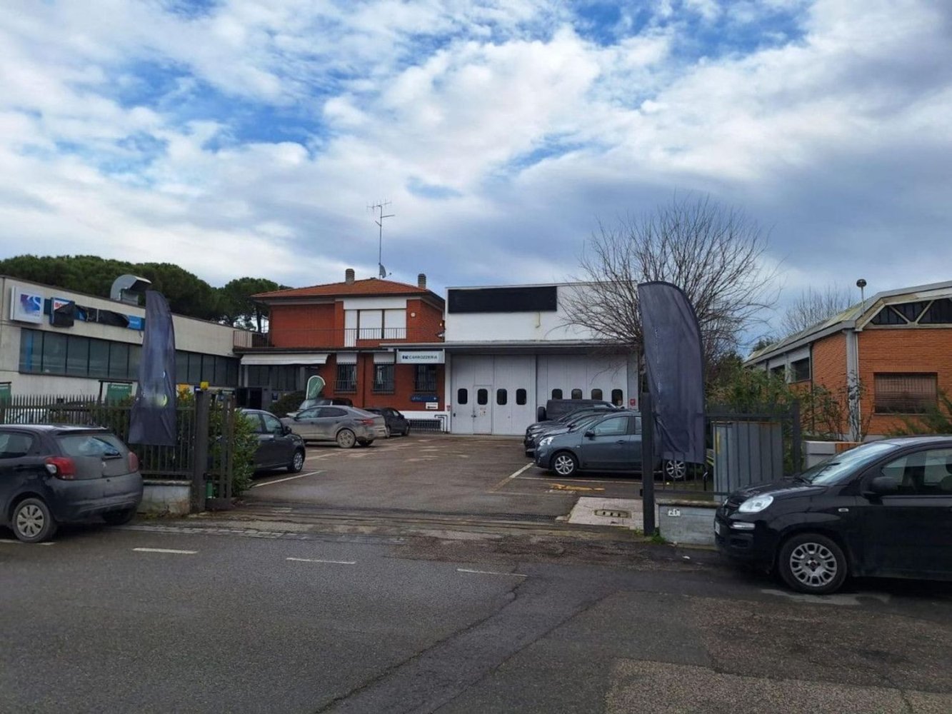 2744m² Warehouse in Ravenna, Italy No. 372056