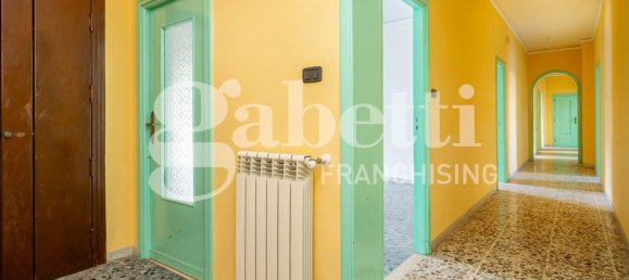4 rooms Apartment in Marano di Napoli, Italy No. 42060 25