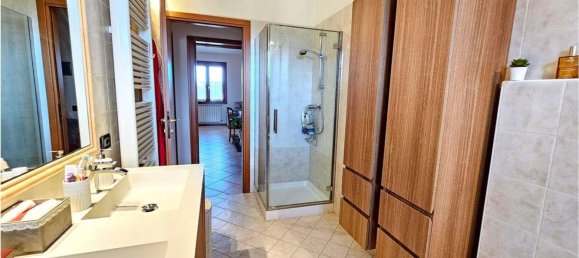 3غرفة شقة في Spilamberto, Italy رقم 145018 24