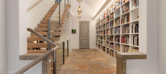 7 bedrooms Commercial property in Avon, USA No. 560268 19