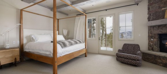 7 bedrooms Commercial property in Avon, USA No. 560268 16