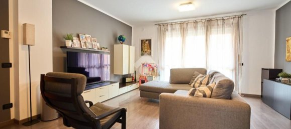 3 rooms Apartment in Zelo Buon Persico, Italy No. 54703 5