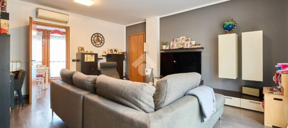 3 rooms Apartment in Zelo Buon Persico, Italy No. 54703 4