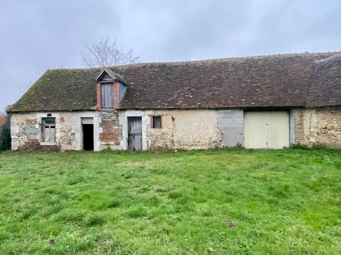 Casa de 4 divisões em Soings-en-Sologne, France N.º 78730