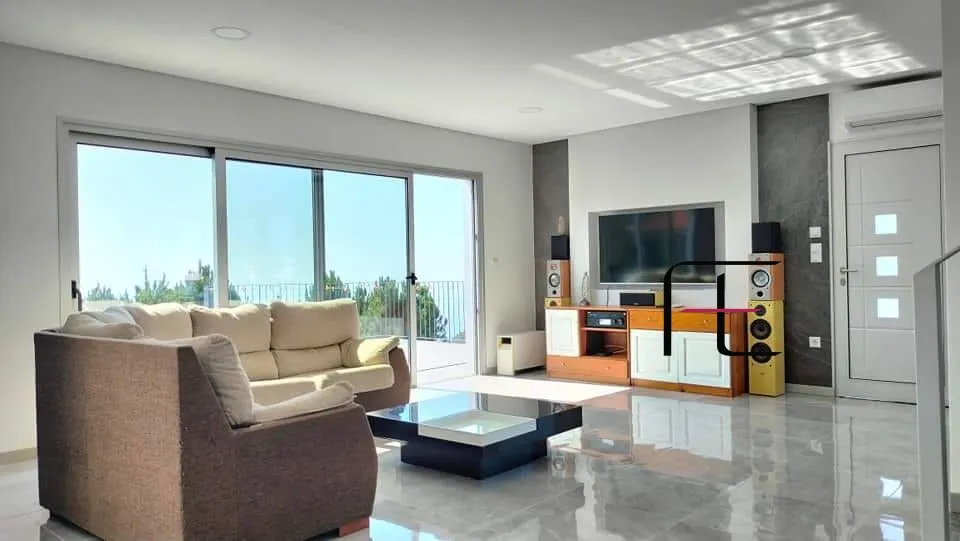 3 bedrooms House in Calheta, Portugal No. 108580