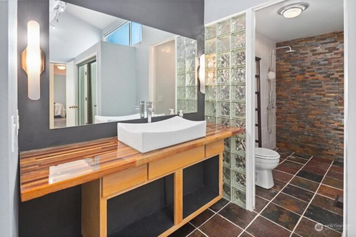 3 bedrooms House in Edmonds, USA No. 438078