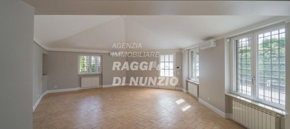 2-salle Appartement à Grottaferrata, Italy No. 2062 2