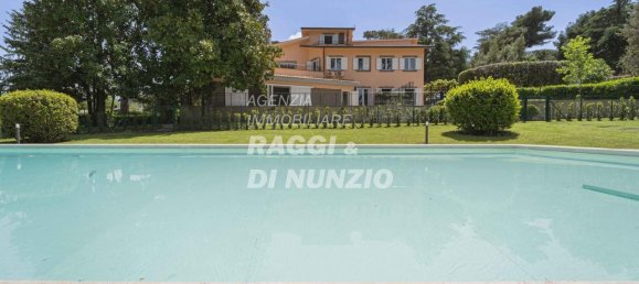 2-salle Appartement à Grottaferrata, Italy No. 2062 8