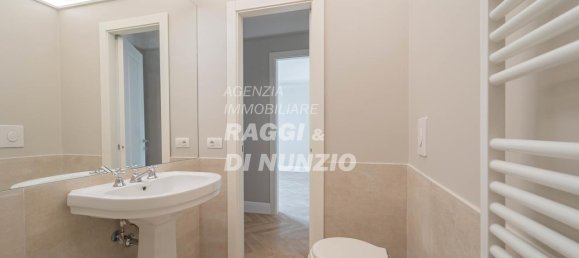 2-salle Appartement à Grottaferrata, Italy No. 2062 25
