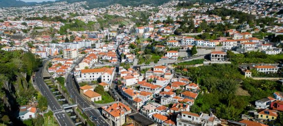 9 غرف نوم بناية في Funchal, Portugal رقم 114318 11