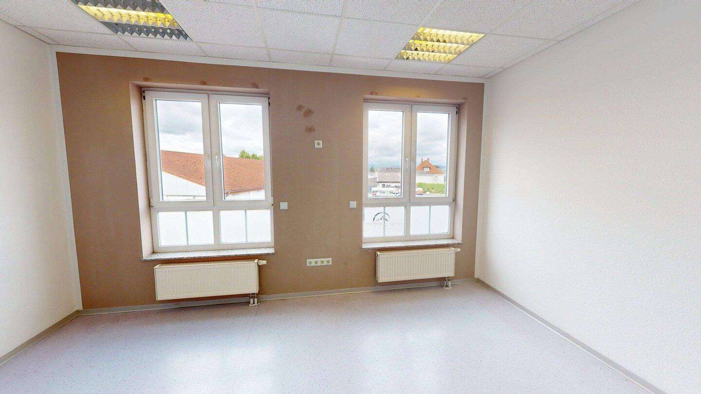 Bureau à Limburg-Weilburg, Germany 139m² No. 363757