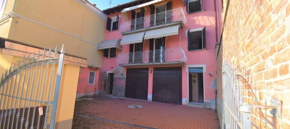 7 rooms House in Castelnuovo Calcea, Italy No. 81632 2