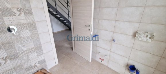 3-salle Appartement à Albairate, Italy No. 110250 7