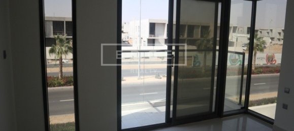 3 bedrooms Villa in Dubai, UAE No. 5028 14