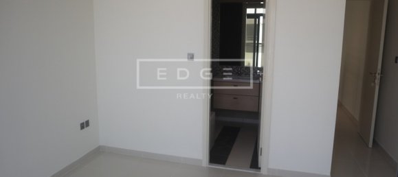 3 bedrooms Villa in Dubai, UAE No. 5028 6