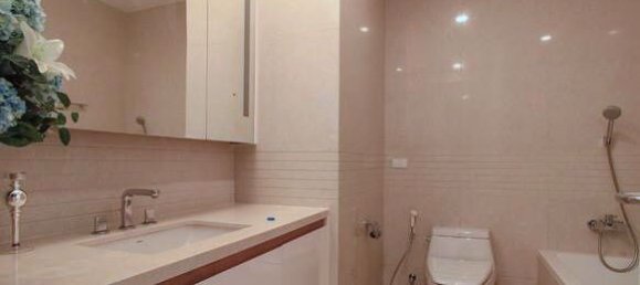 2 bedrooms Condo in Muniq Langsuan Bangkok, Thailand No. 30791 8