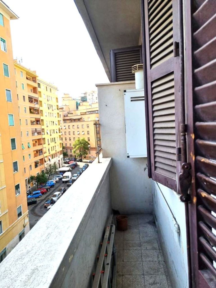2 rooms Apartment in Rome, Italy No. 223466