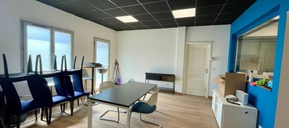 Estacionamiento en Romans-sur-Isere, France No. 302974 5